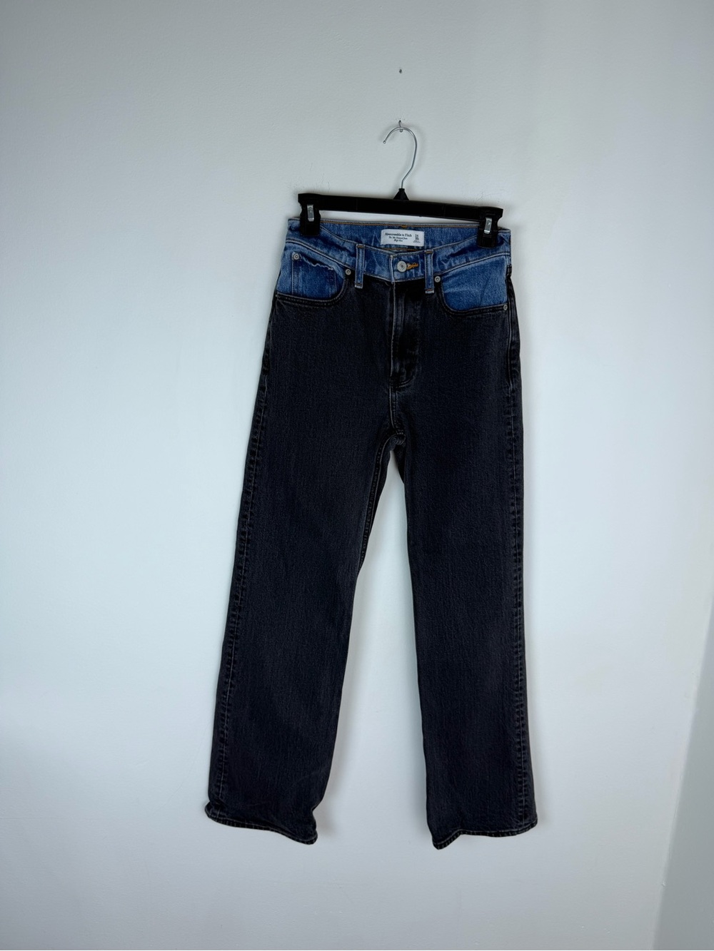 Abercrombie & Fitch The 90s Relaxed High Rise Jeans Two Tone Black Blue Size 24 - Picture 4 of 7